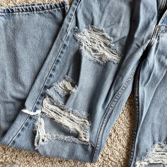 Levi’s 550 Jeans - Picture 4 of 9